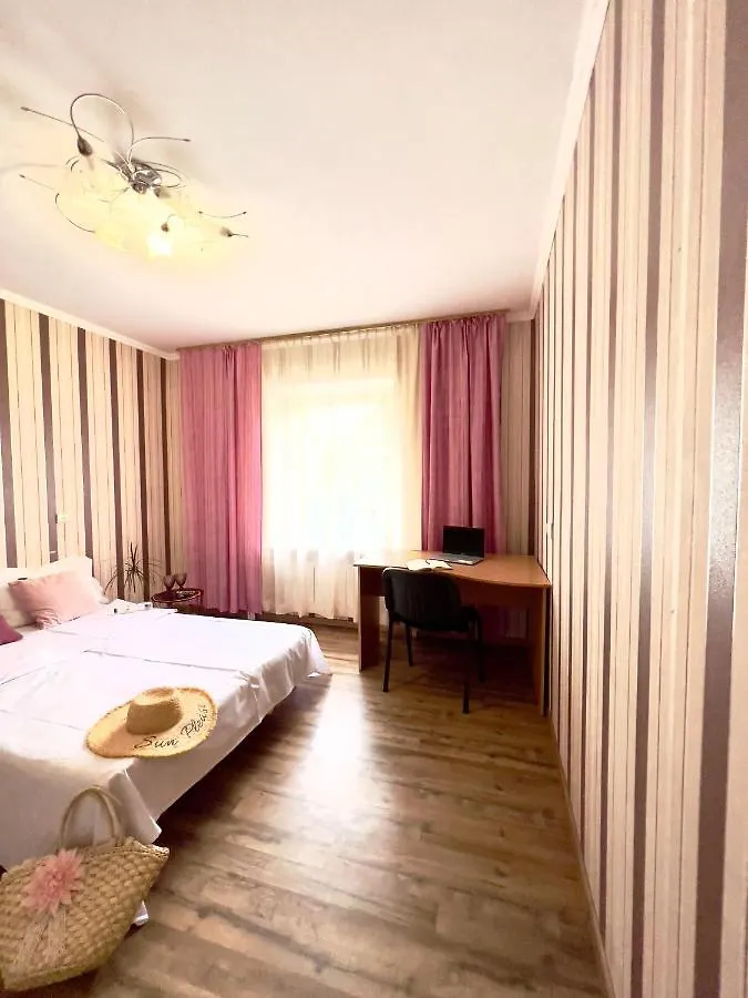 Apartment Apart-Pokhnyaki, Osokorki,Kharkovskaya Kyiv