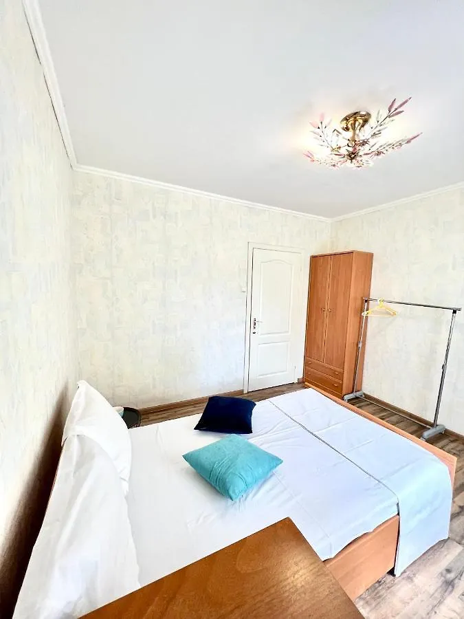 Apart-Pokhnyaki, Osokorki,Kharkovskaya Kyiv