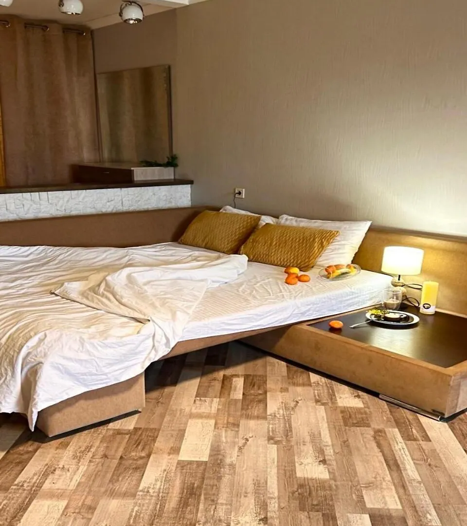 Apartment Apart-Pokhnyaki, Osokorki,Kharkovskaya Kyiv Ukraine